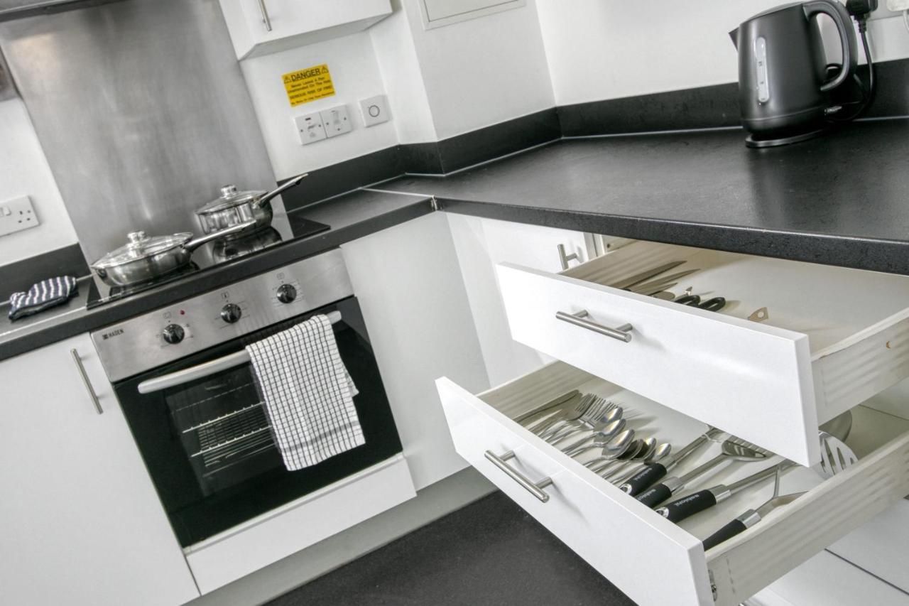 Bright & Central Room In Luton, Sleeps 2 Luton (Bedfordshire) Exterior foto
