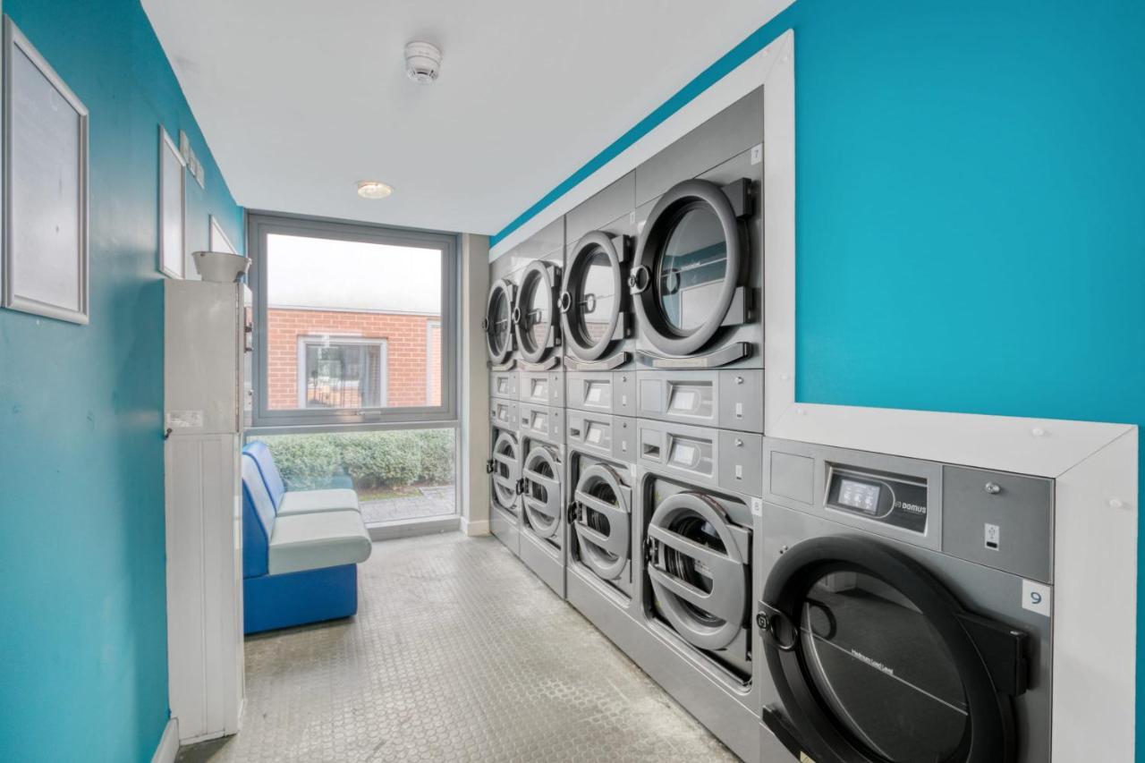Bright & Central Room In Luton, Sleeps 2 Luton (Bedfordshire) Exterior foto