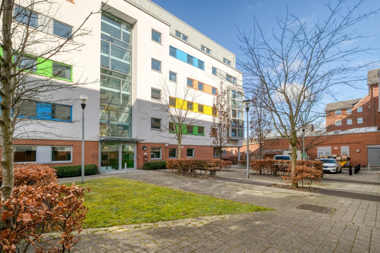 Bright & Central Room In Luton, Sleeps 2 Luton (Bedfordshire) Exterior foto